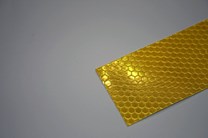 Žlutá odrazka na auto nalepovací, ultraslim 3D fólie, 5cm x 29cm