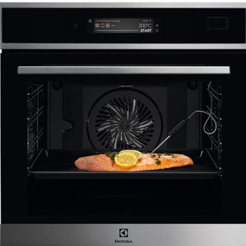 Electrolux 800 PRO SteamBoost EOB9S31WX