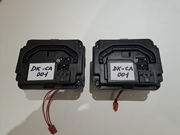Dva vyjímatelné bateriové boxy pro buggy Can-Am Maverick, DK-CA001