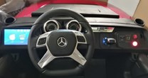 Dětský elektrický Mercedes Benz Unimog dvoumístný  s Mp4 přehrávačem, model 2022  - lakovaný maskáč