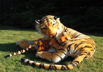 Plyšová tygřice s mláďetem