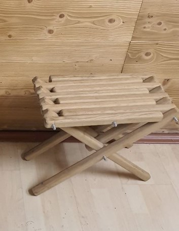 Zahradní nábytek- stolička malá /1250Kč/ks bez DPH